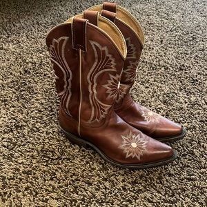 Justin boots size 8